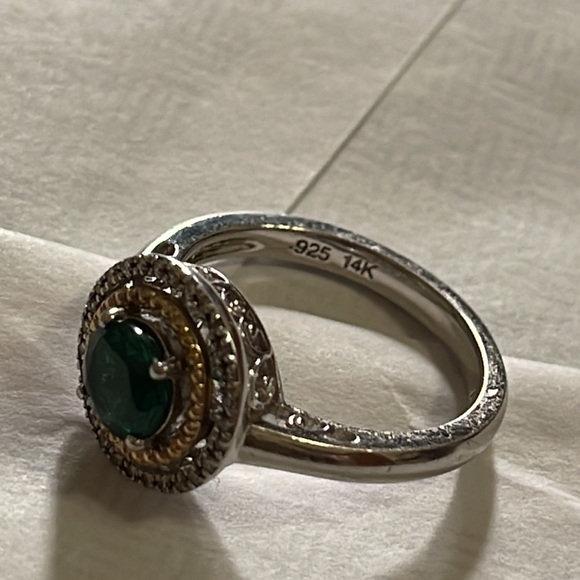 Genuine Halo 14k Emerald Ring - Picture 1 of 9